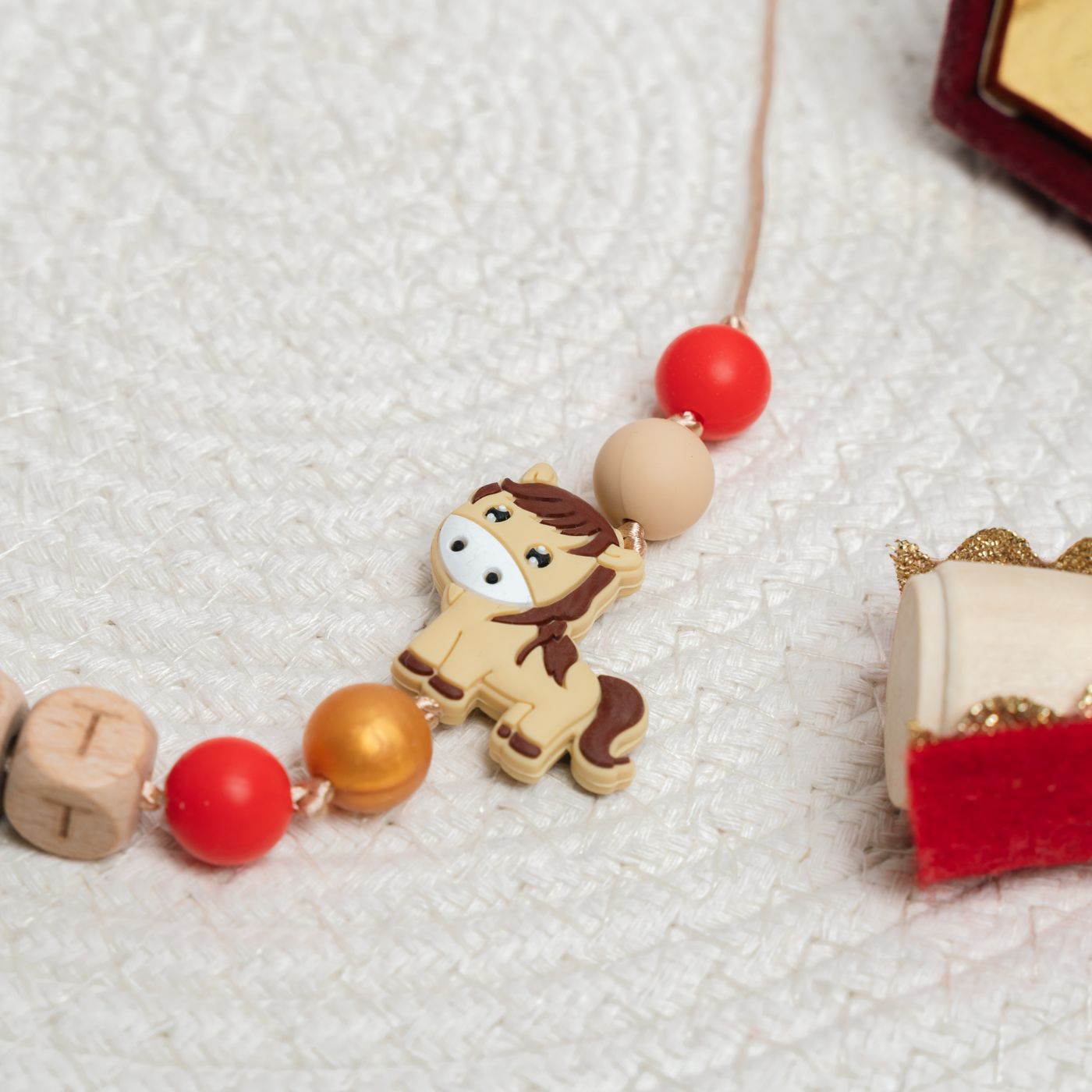 Sinterklaas ketting gepersonaliseerd - paard van sint